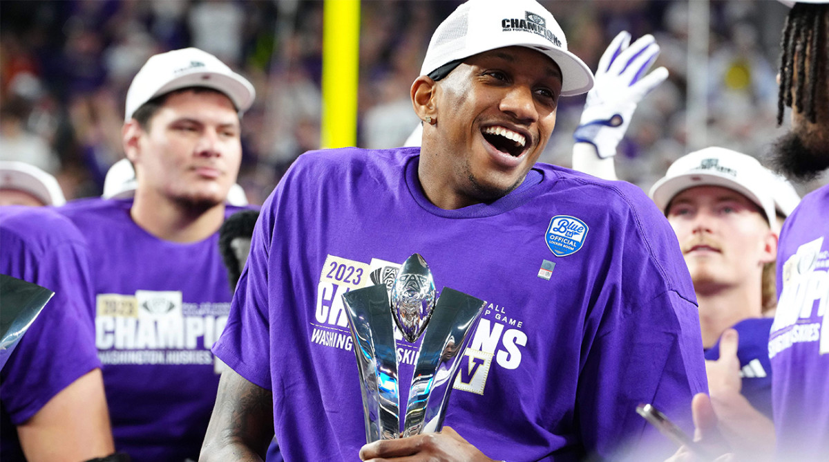 Washington’s Michael Penix Jr. celebrates a Pac-12 championship.